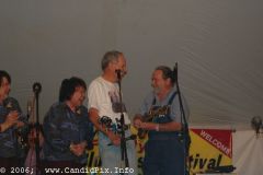 Lewis-family-2006067