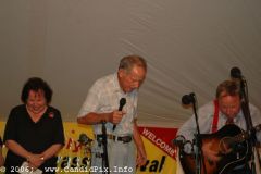 Lewis-family-2006101